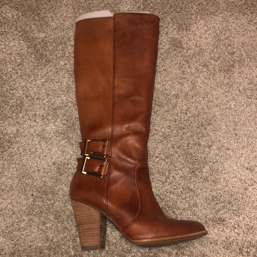 Gianni Bini leather boots